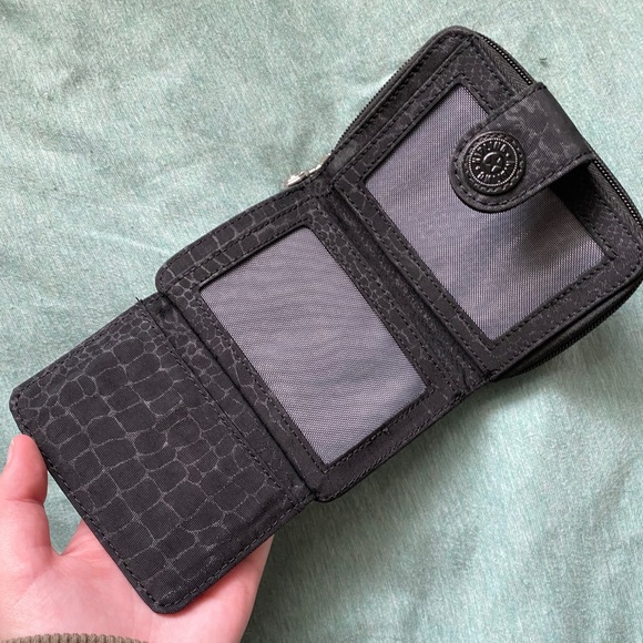 Kipling • Black Patterned Wallet - Picture 4 of 5